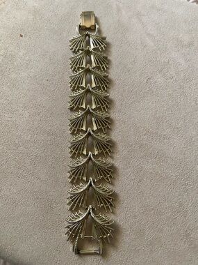 Vintage Coro Gold Tone Leaf Link Bracelet